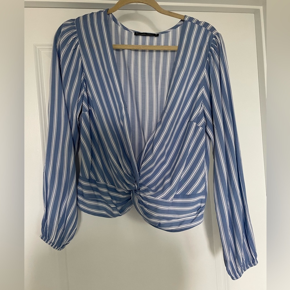 Deep v cropped blouse